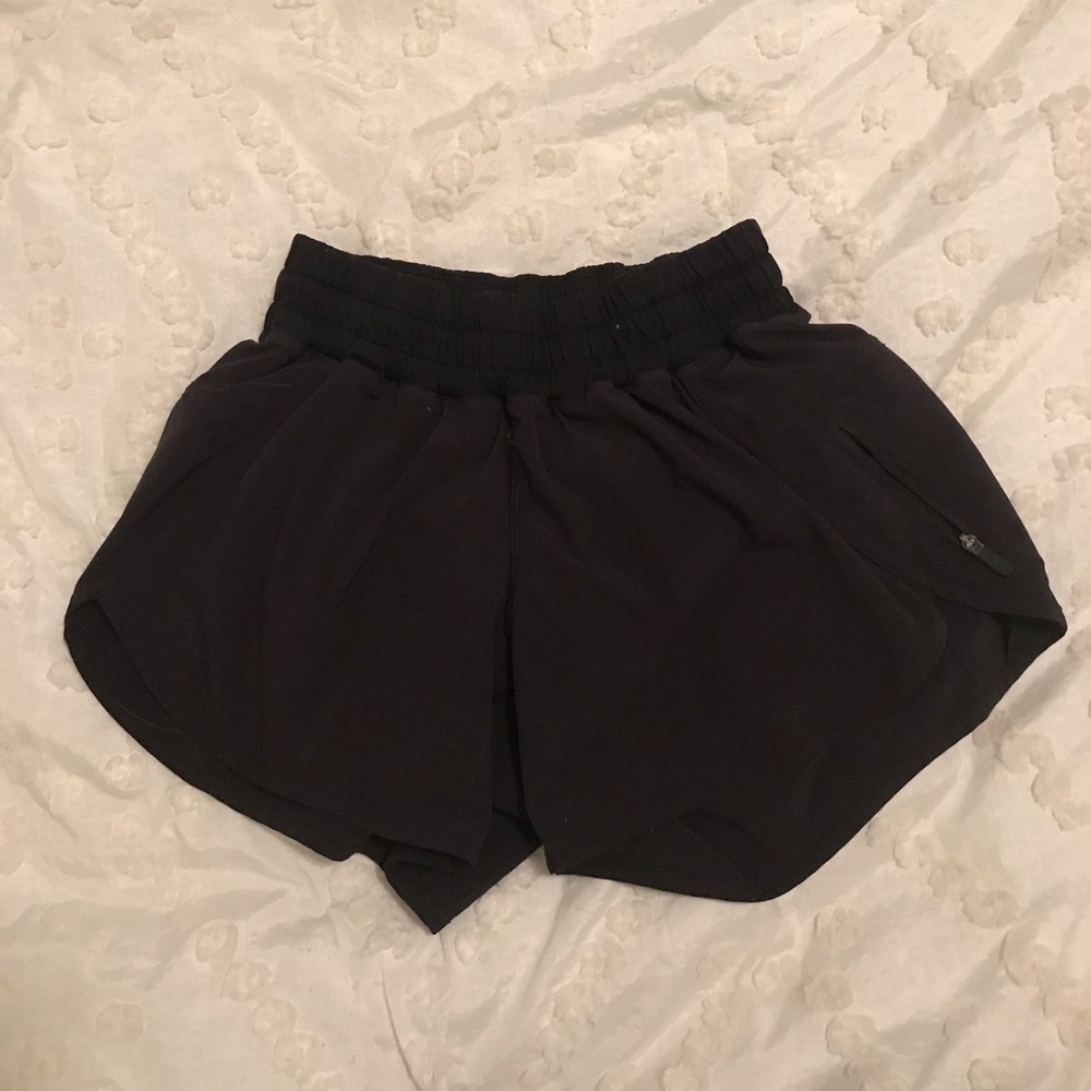 Lululemon tracker IV shorts